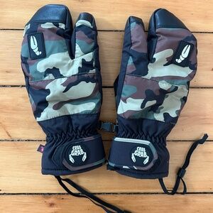Crab Grab Freak Trigger Split Finger Mitten Camo Size Medium
